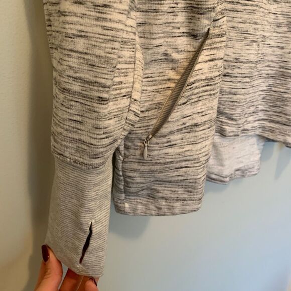 Women's Avalanche Sweatshirt - Picture 4 of 7